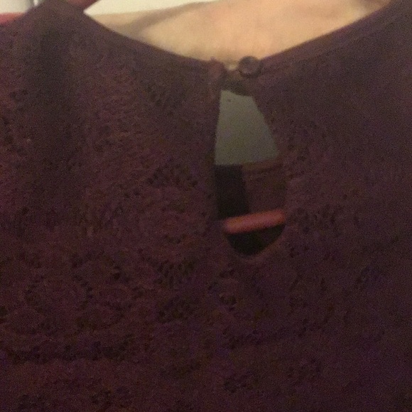 Size S girls Lace bell sleeve embroidered shirt - Picture 6 of 6